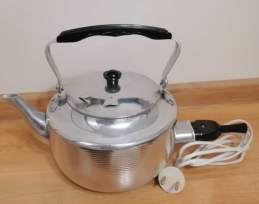 Електрически чайник