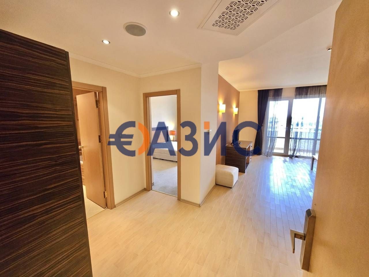Продава се Двустаен апартамент в к.к. Слънчев бряг - 84 кв.м за 1012 €/кв.м - Снимка #1