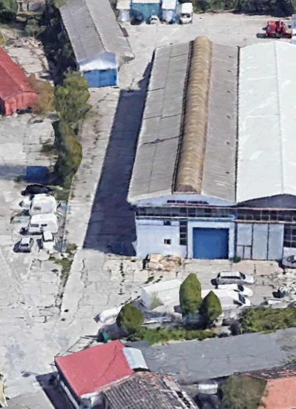 Hala inalta pe Aurel Vlaicu de inchiriat 600 mp sau 300 mp.
