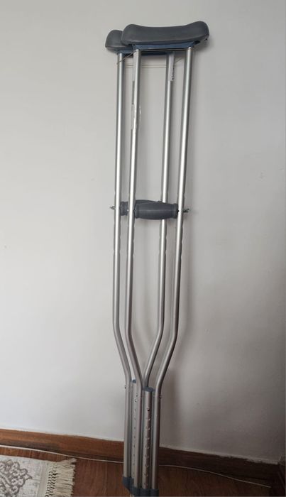 Новые костыли продам