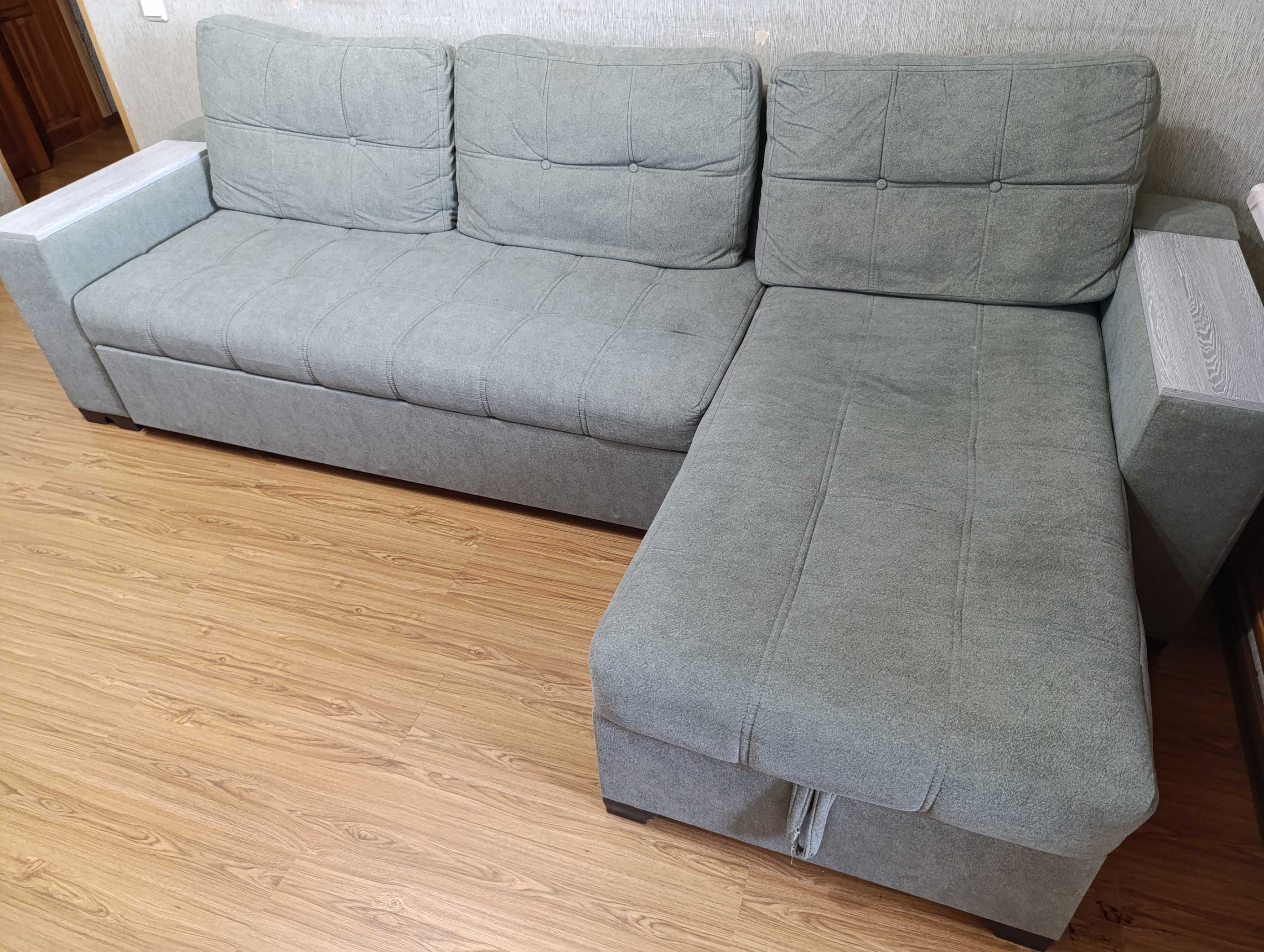 Продам диван-кровать.