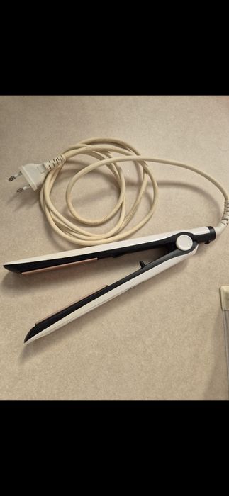 Placa de indreptat parul Rowenta 200 grade, LED, Ionizare