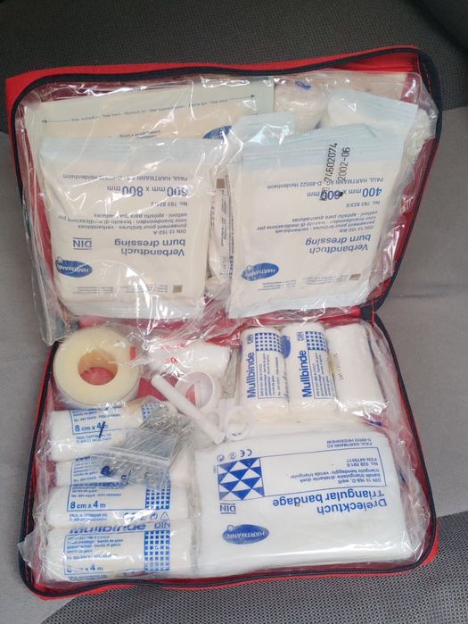 Trusa medicală auto Audi și BMW