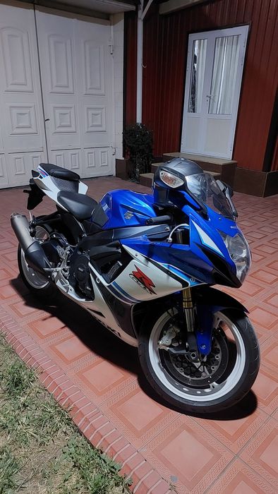 Suzuki gsx 750 holati ideal 8000$