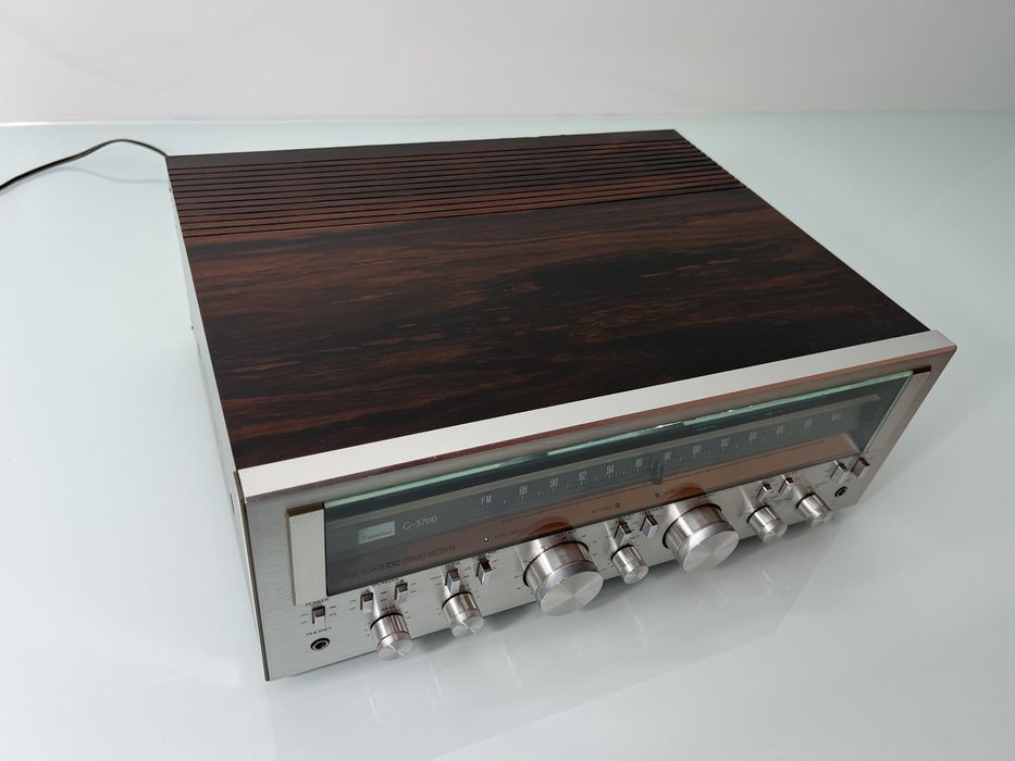 Receiver Vintage Sansui G-5700: