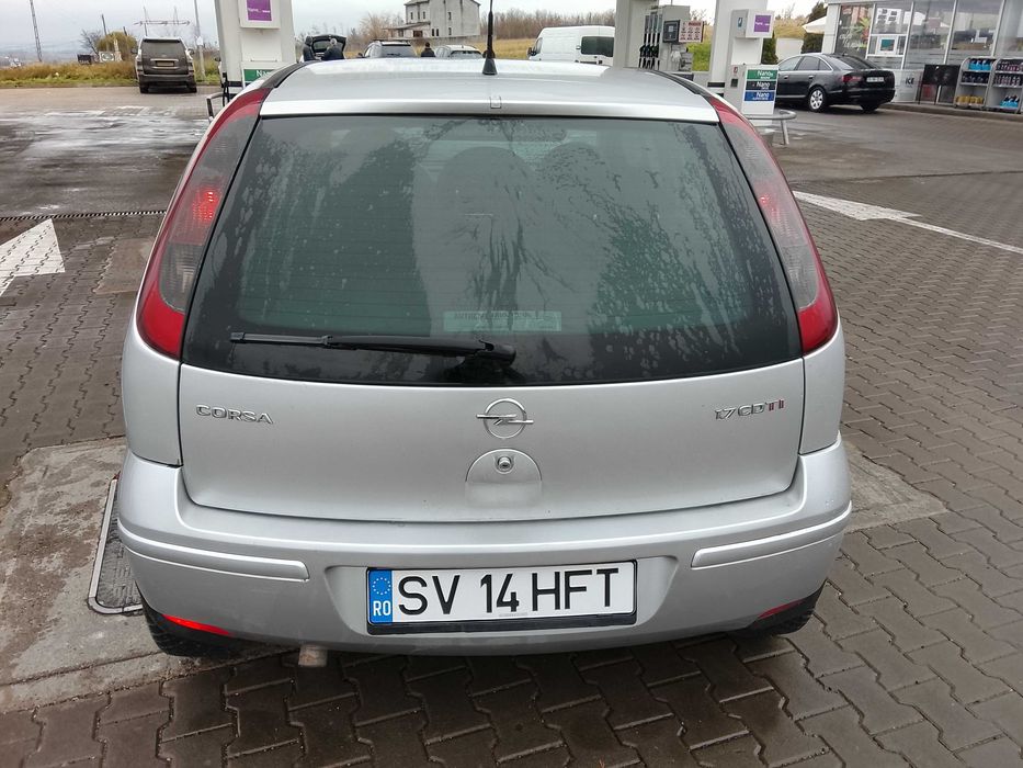 Vând CORSA an 2005