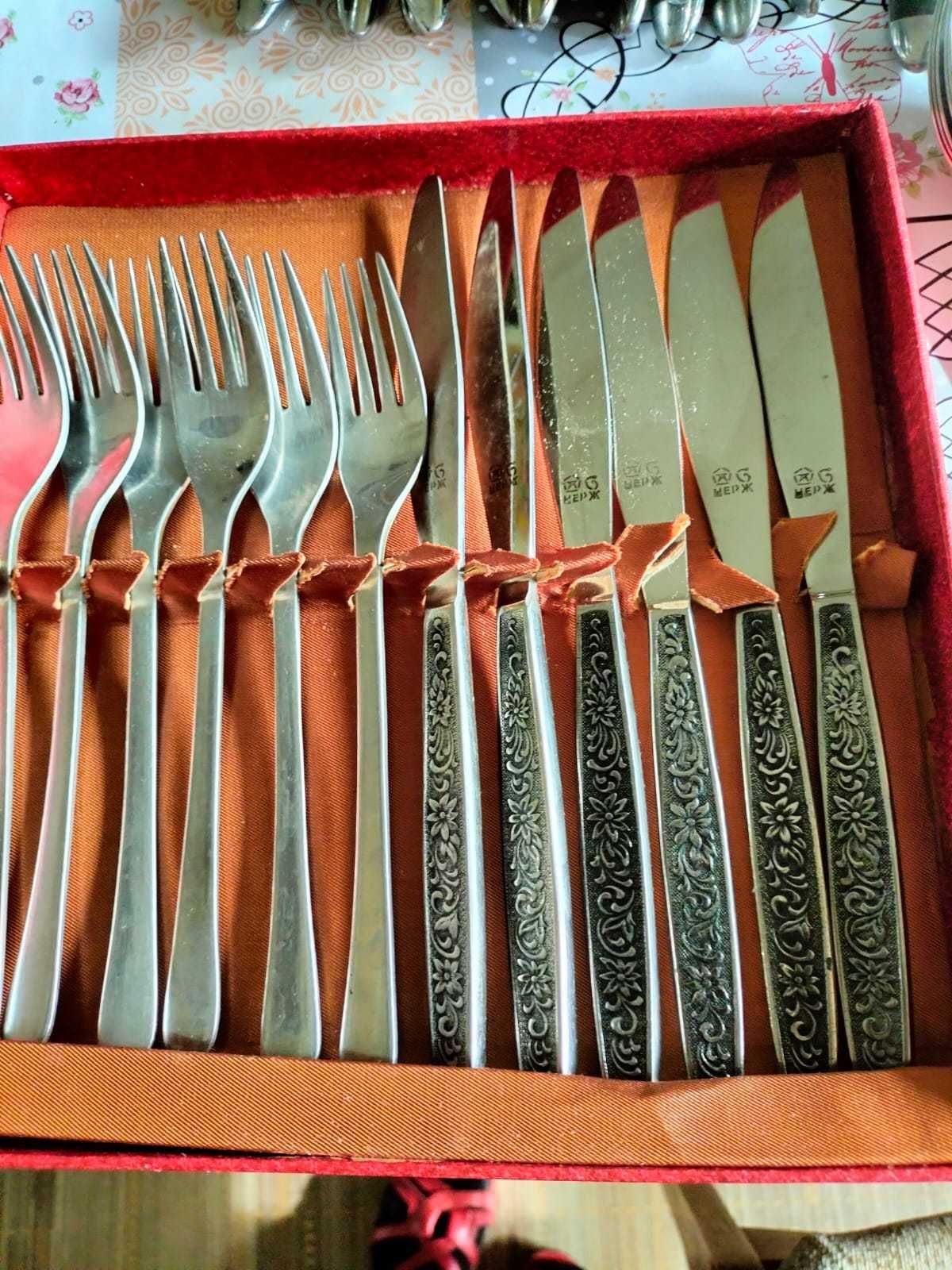 Продам б/у посуду - вилки, ножи, стекло