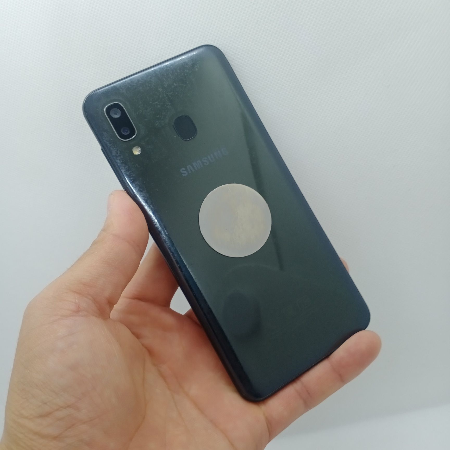 Samsung A20 srochna sotiladi