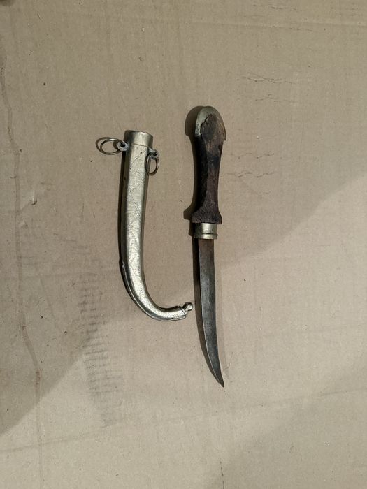 Продавам нож/ кама