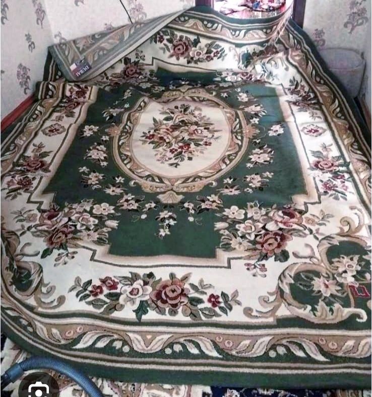 Ковёр 2,5*4 в отличном состоянии