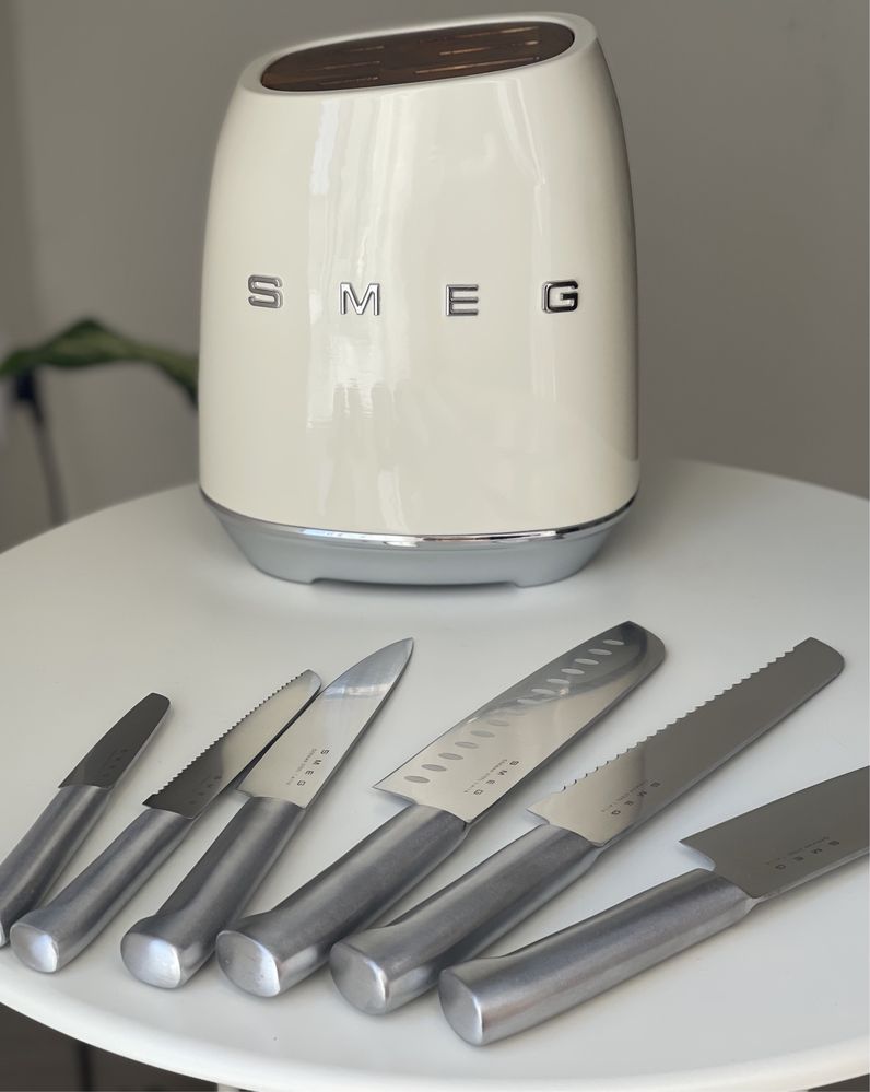 Набор ножей SMEG