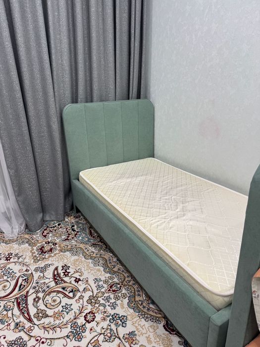 Продам односпальную кровать