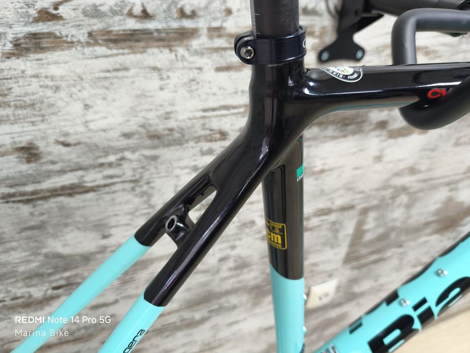 НОВ карбонов шосеен велосипед Bianchi Specialissima CV | 55