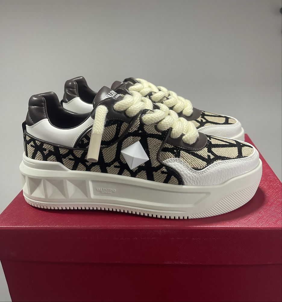 Valentino Garavani One Stud Brown