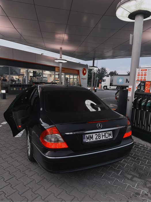 Mercedes E-class W211