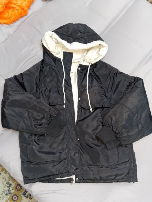 Продаю стильную женскую куртку 
Подходит на осень, зиму и весну — тё