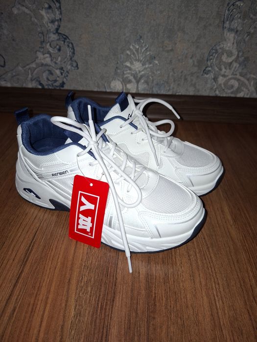 продам кроссовки новые 41 р