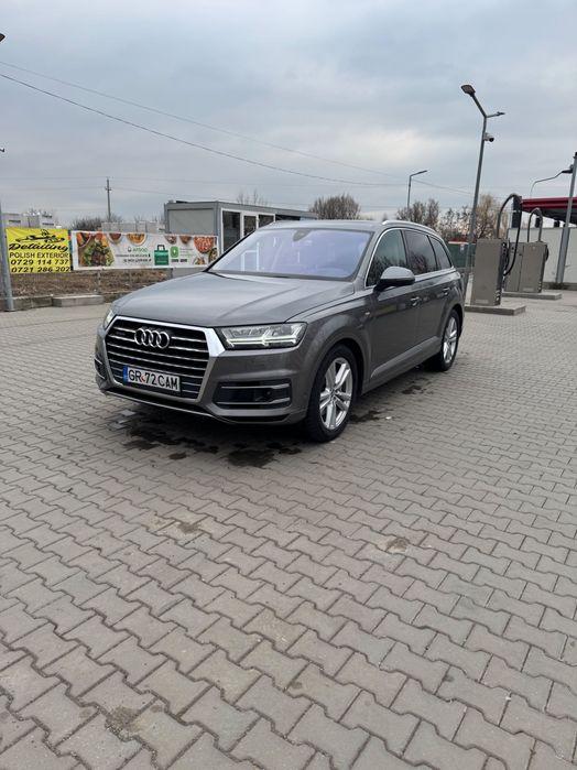 Vând Audi Q7 2016