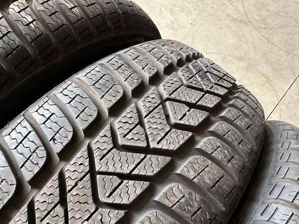 205/55/17 PIRELLI 4бр