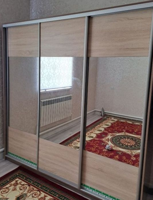 Шкаф купе  3 двери.