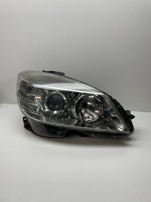 Far dreapta Halogen H7 Mercedes W204 C class
