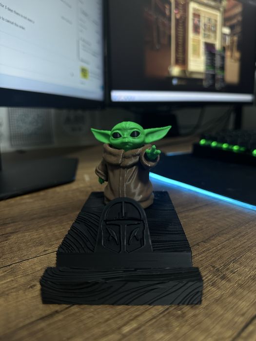 3D Стойка за телефон - Baby Yoda