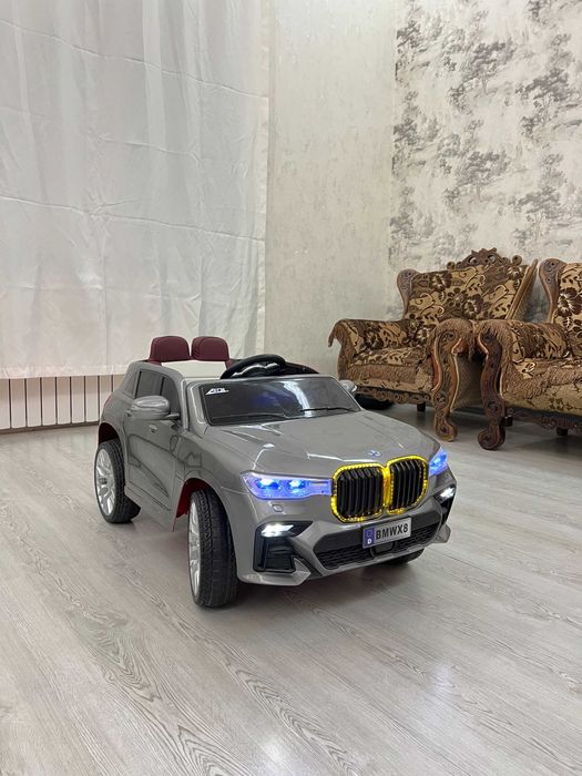 Bolalar uchun elektro mashina BMW X8 – yangi holatda puliti bilan