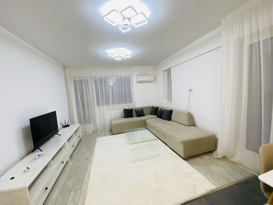 Vand apartament 3 camere cu parcare inclusa Rond OMV Pipera Proprietar