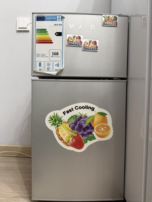 Продам холодильник Midea в отличном состоянии(морозильник сверху)