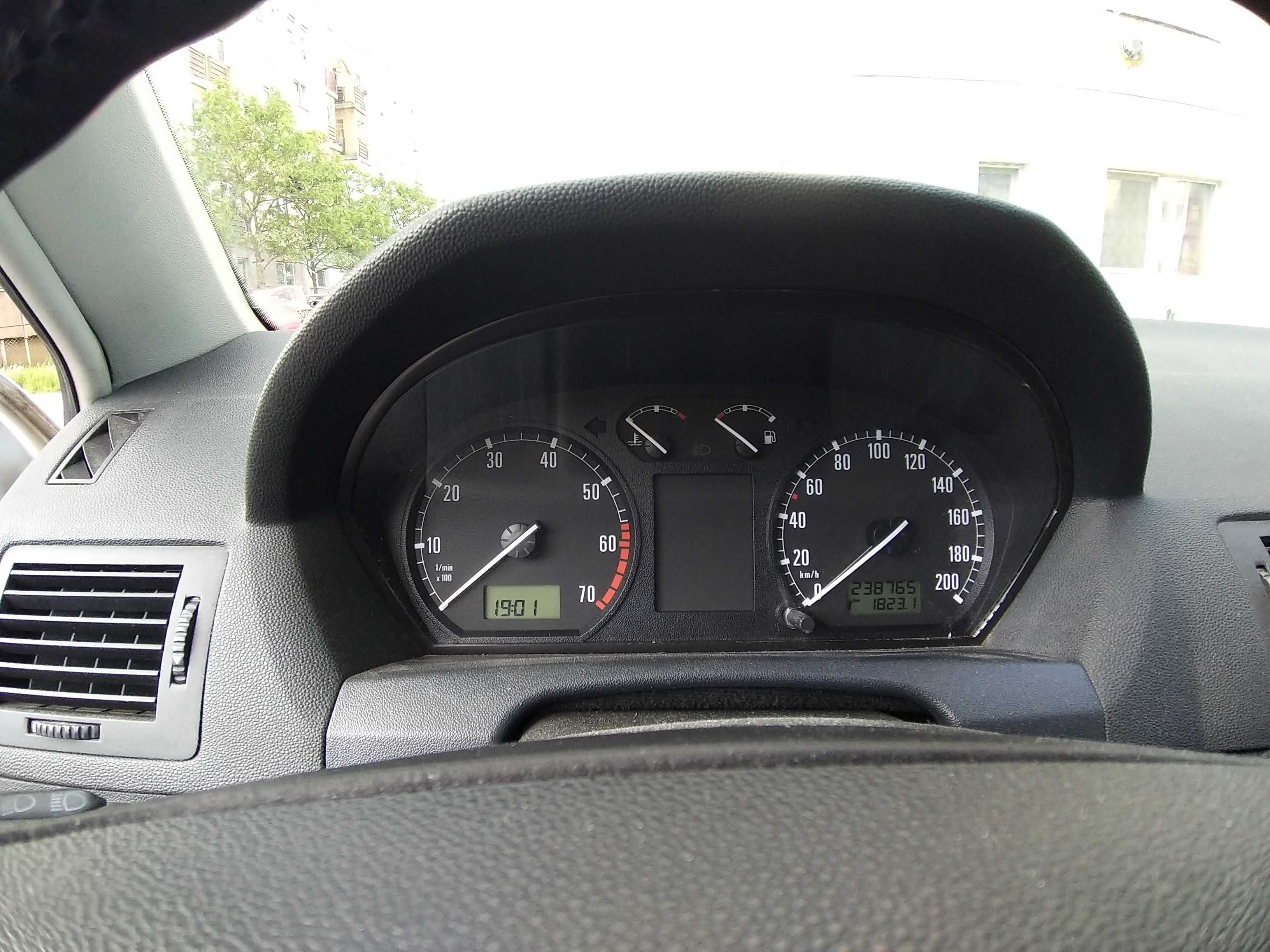 Skoda Fabia 2003 benzina
