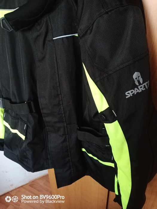 Яке с протектори Спартан Spartan / L
