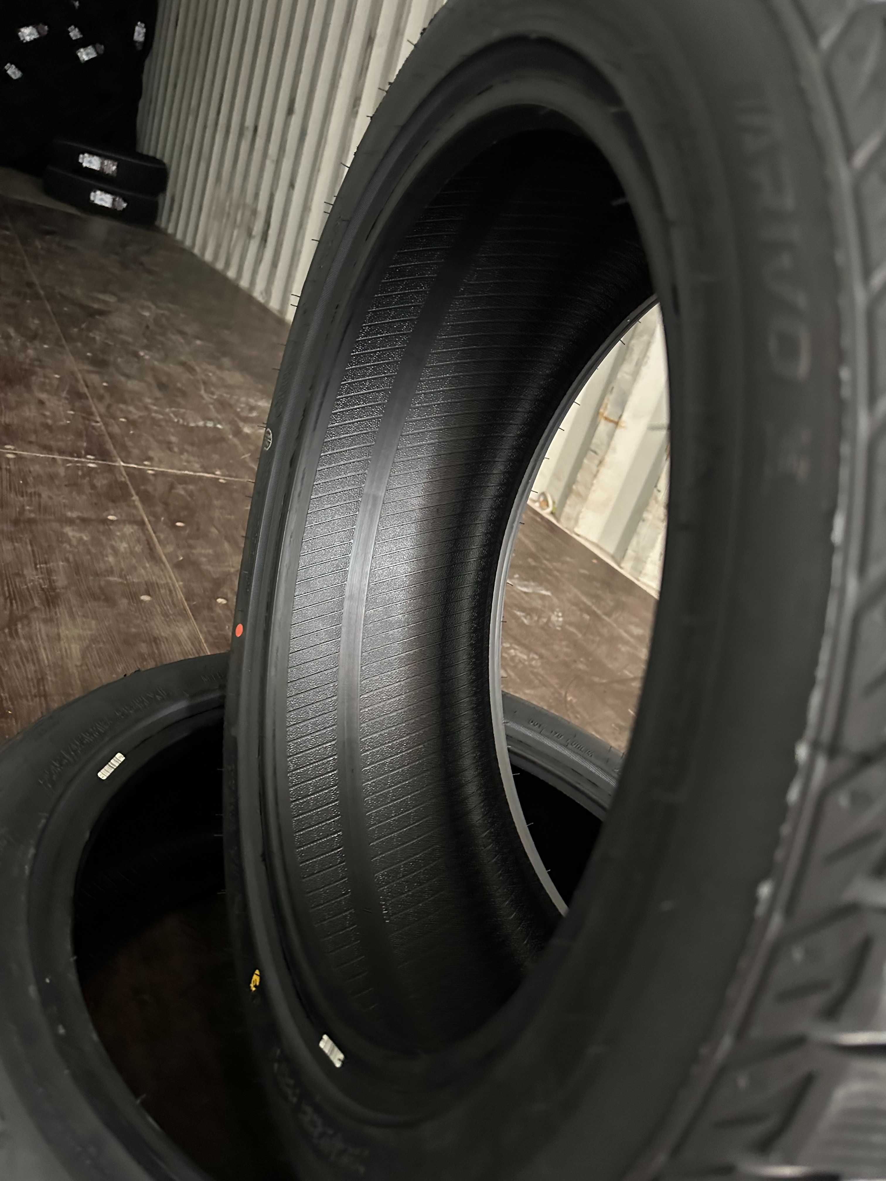 Нови зимни гуми ARIVO Winmaster ARW 2 235/45R18 98H XL НОВ DOT