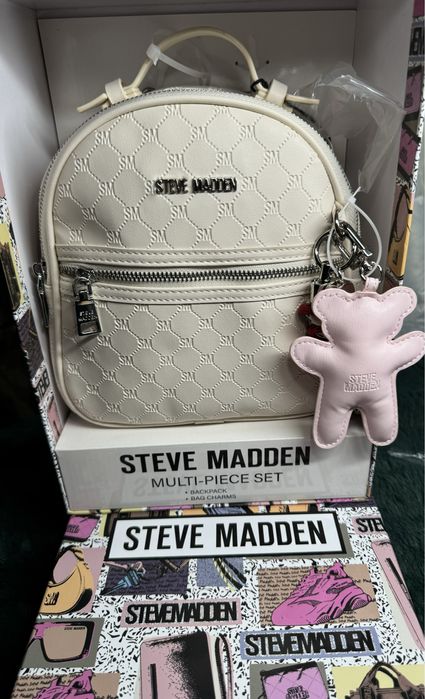 Ghiozdan Steve Madden cu charm atasat! 100%original!