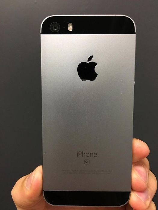 iPhone sе первого поколения