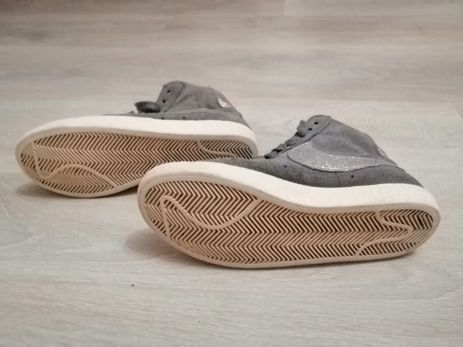 De vânzare ghete fete Nike nr. 36