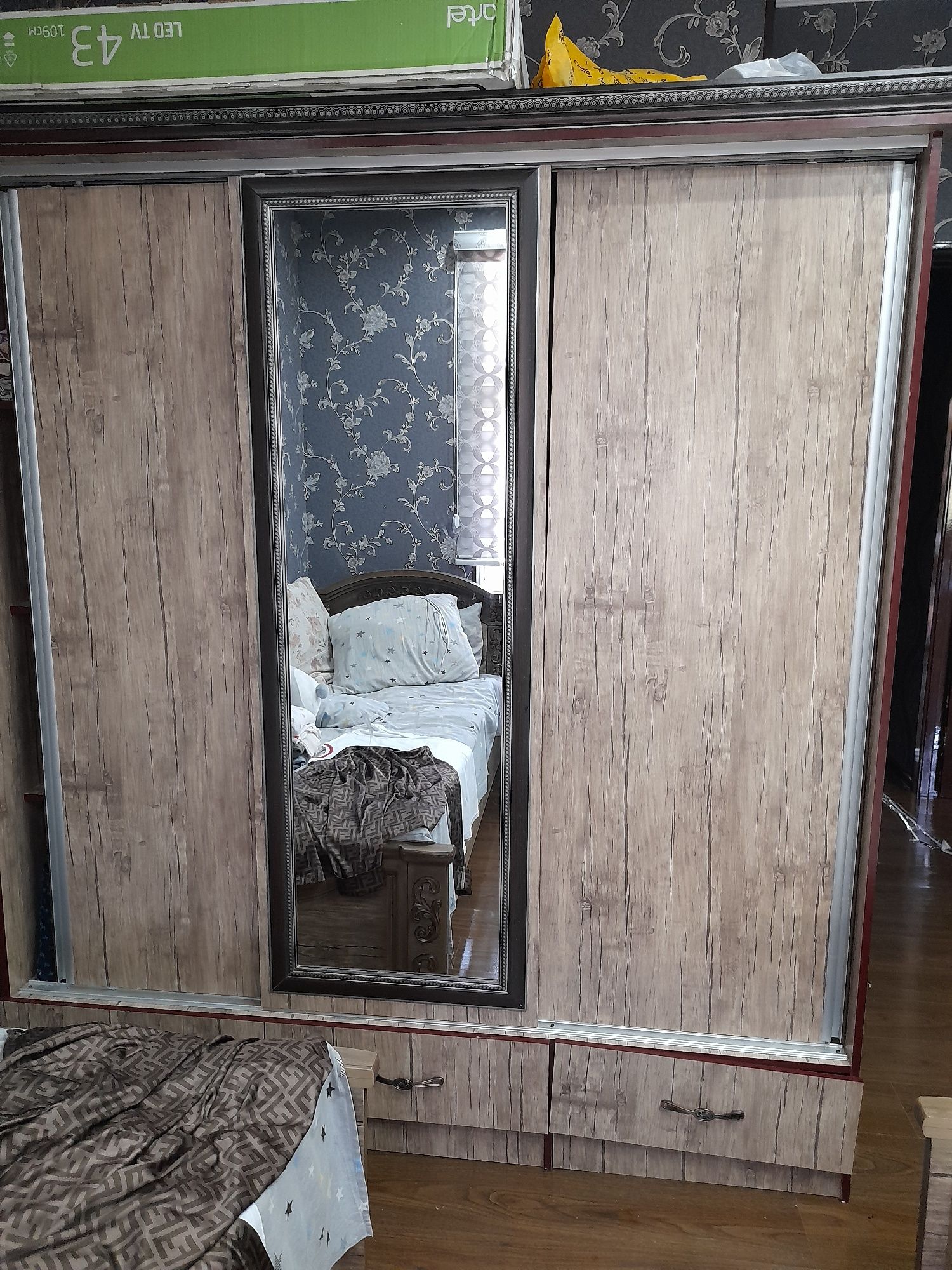 Продаётся в хорошем состоянии срочно детский шкаф