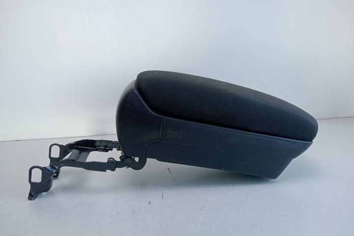 Cotiera Toyota Avensis a 2-a generatie T25