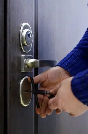 Вскрытие замков Клуглосуточна  Аккуратно изготовления ключей Авто тоже