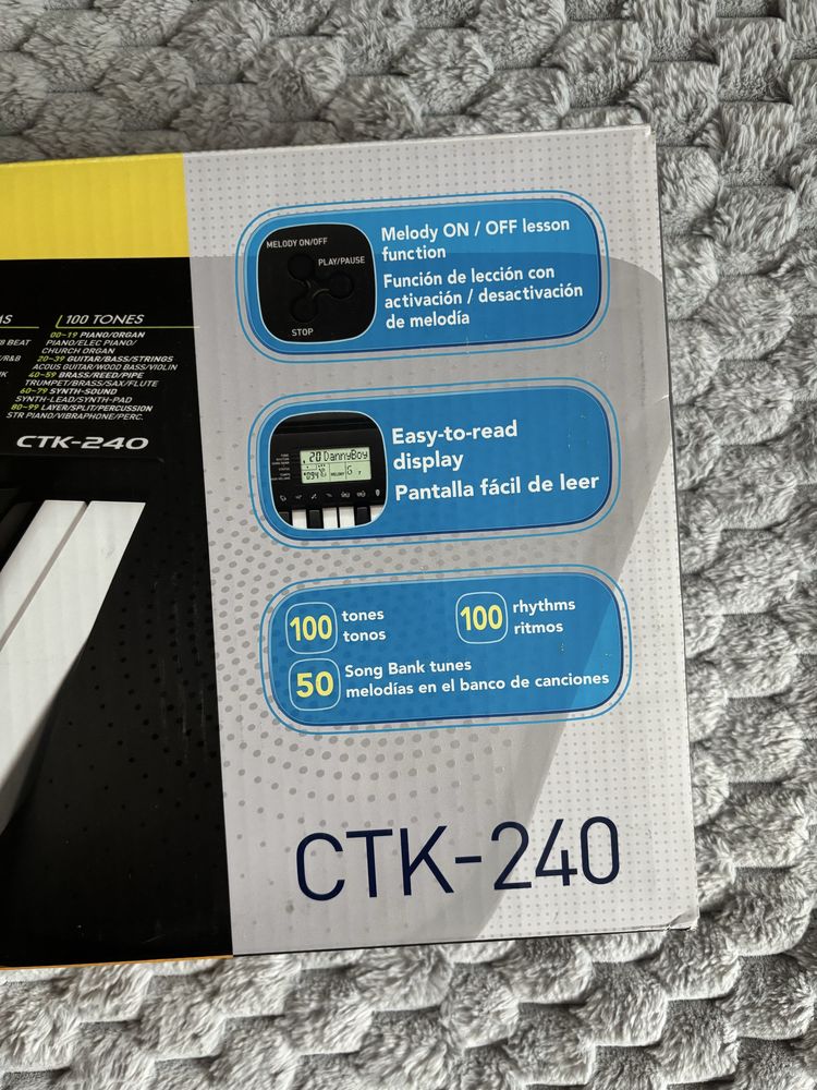 Продавам синтезатор Casio CTK 240