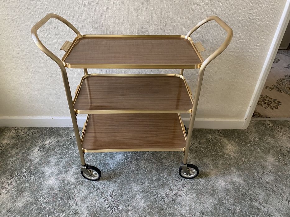 Masuta  / Gheridon cu role