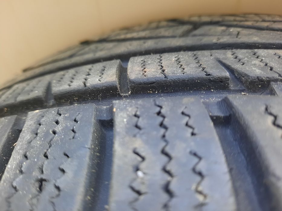 Cauciucuri 215 70 R16