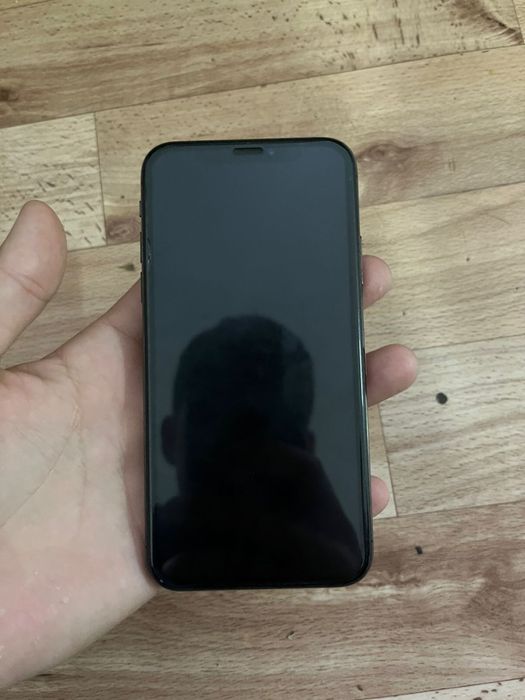 Айфон XS сатлад 70мн тенге