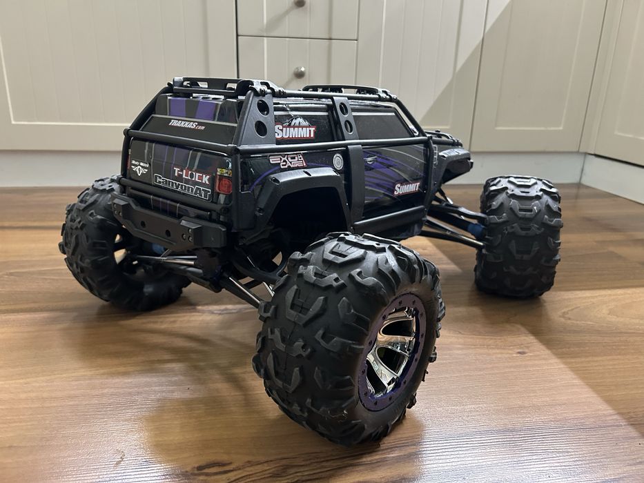 Traxxas Summit 1/8