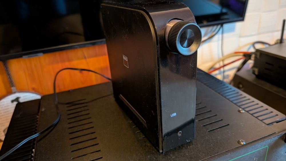 Nad d 1050  dac ,balansat , sunet foarte bun