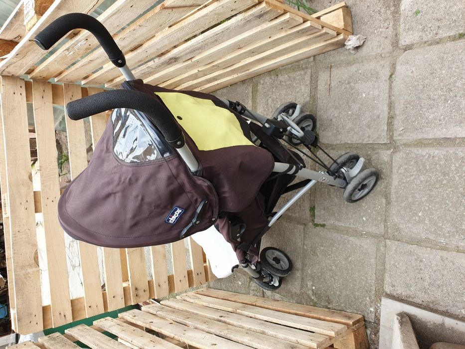 Продавам количка CHICCO