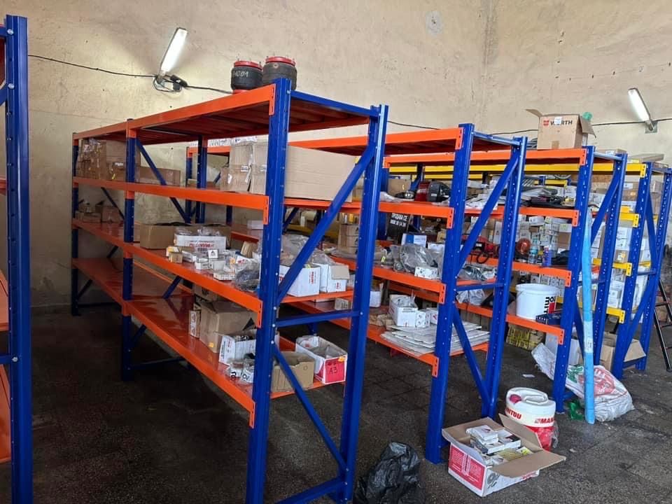 Метални стелажи с метални рафтове ФИНАЛНА РАЗПРОДАЖБА