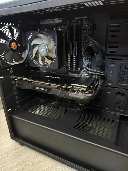 PC Ryzen 7 2700X + RTX 2070 + 16GB RAM | SSD (500gb) + HDD (2 tb)