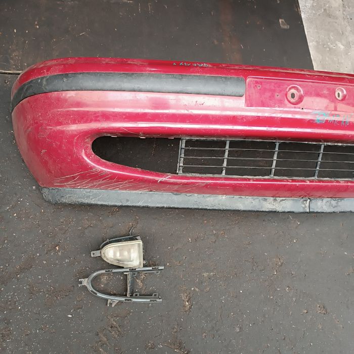 Передний бампер на Volkswagen Sharan