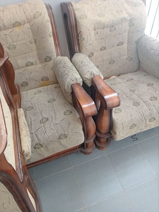Divan. Komplekt holati yaxshi