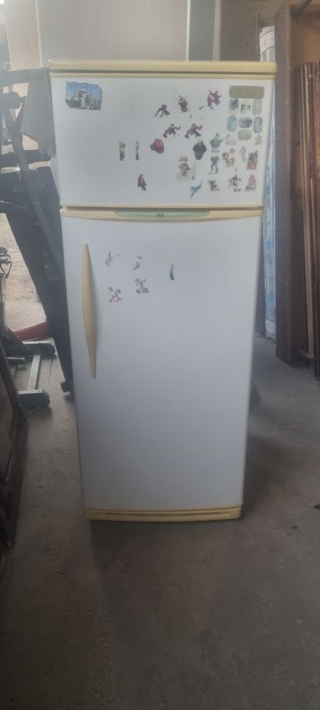 Срочно продам холодильник